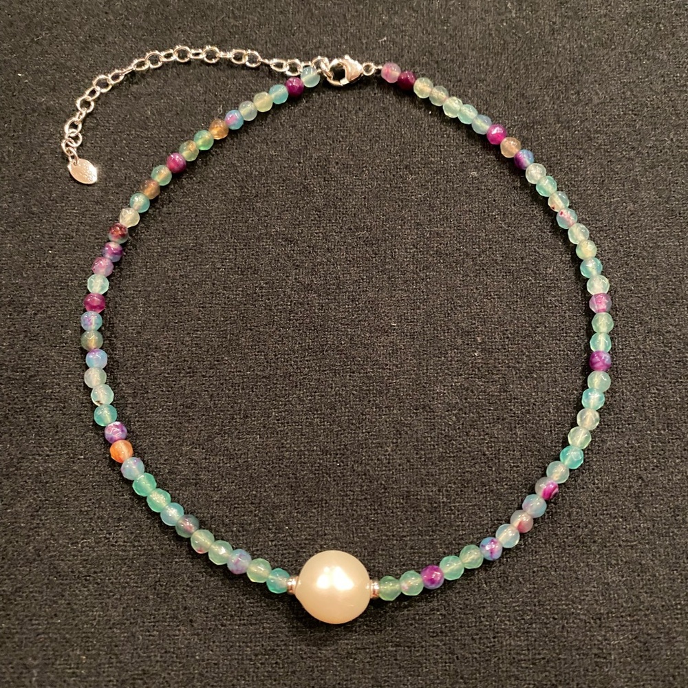 FLUORITE, FRESH WATER PEARL AND STERLING SILVER NECKLACE